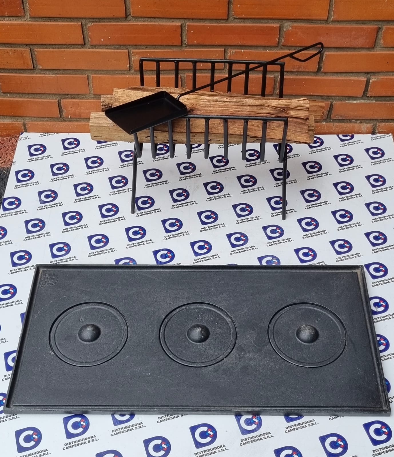 PLANCHA DE HIERRO PARA FOGON DE 3 HORNALLAS + CUNA LEÑERA